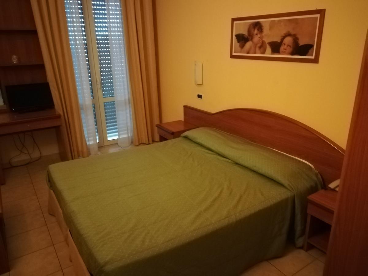Hotel Tramonto Ancarano  Экстерьер фото